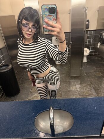Full leaked Arie private onlyfans photo