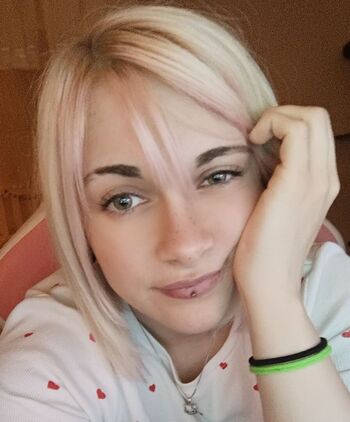 Full leaked Akikoyuzuki private onlyfans photo