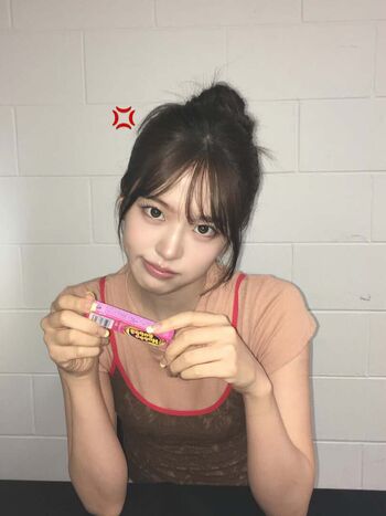 An Yujin 안유진 |