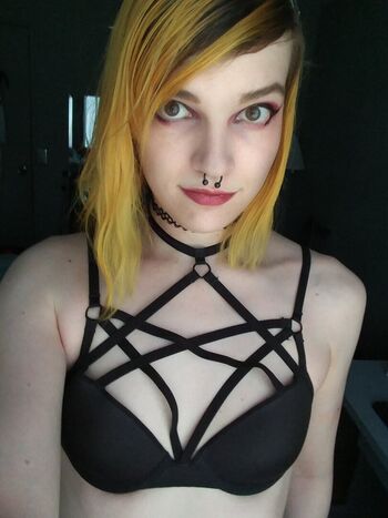 Full leaked Anri singer private onlyfans photo