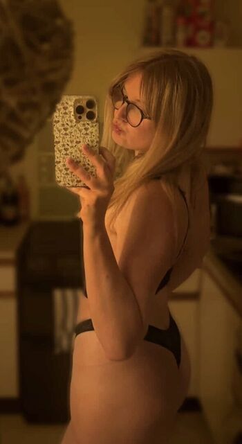 BlondeTeen