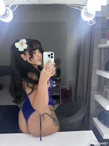 Celina_x31