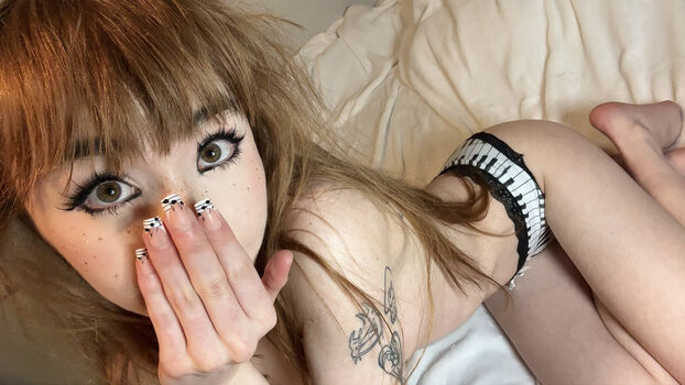 Cherriesandpeachesx