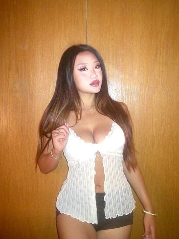 Full leaked Chloewaang private onlyfans photo