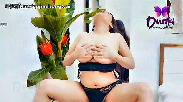 Full leaked Desi model private onlyfans photo