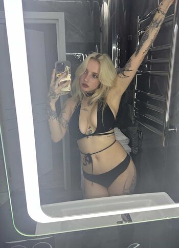Full leaked Dia dora private onlyfans photo