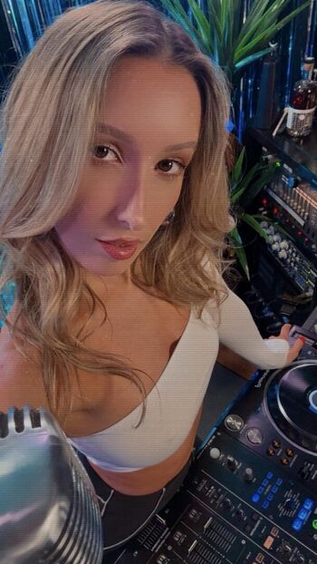 DJMissShelton