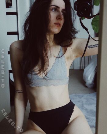 Dodie Clark