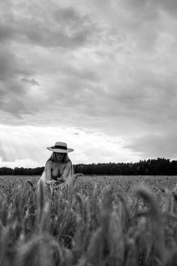 Full leaked Doris sensual private onlyfans photo