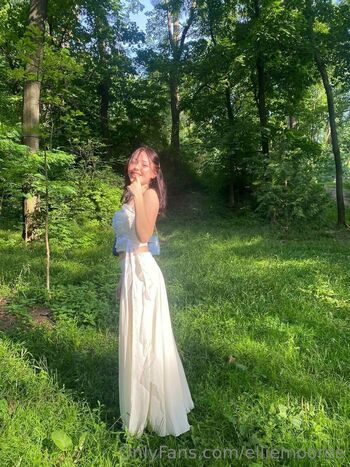 Full leaked Elliemooree private onlyfans photo