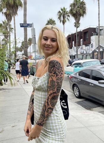 Full leaked Ellieridgerealtor private onlyfans photo