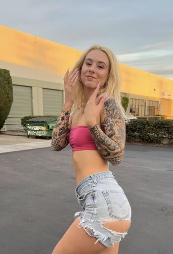 Full leaked Ellieridgerealtor private onlyfans photo