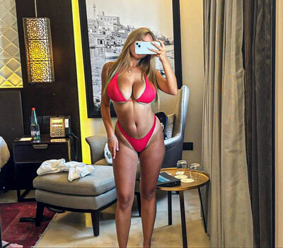 emma_cohe