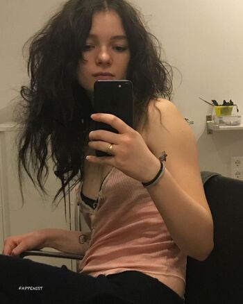 Full leaked Esme creed miles private onlyfans photo
