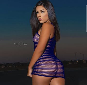 Full leaked Esmiana private onlyfans photo