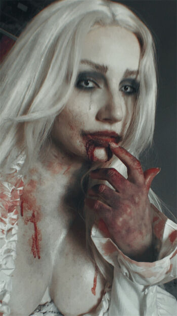 Ezy Summers Cosplay
