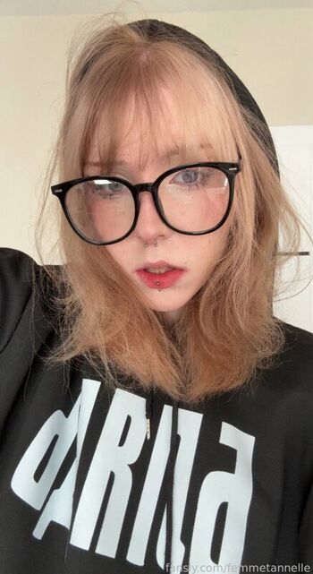 Full leaked Femmetannelle private onlyfans photo