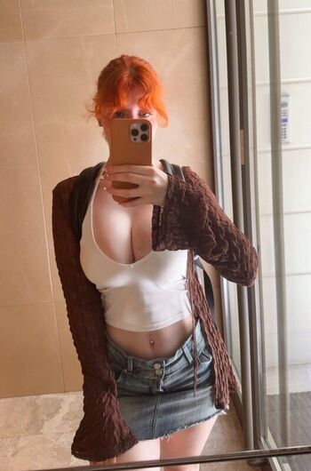 Full leaked Fraaoula private onlyfans photo