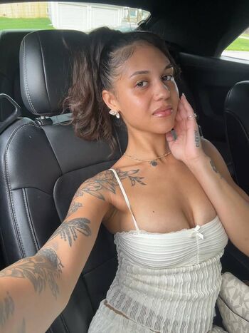Full leaked Giavannanmoore page private onlyfans photo
