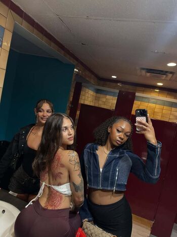 Full leaked Giavannanmoore page private onlyfans photo
