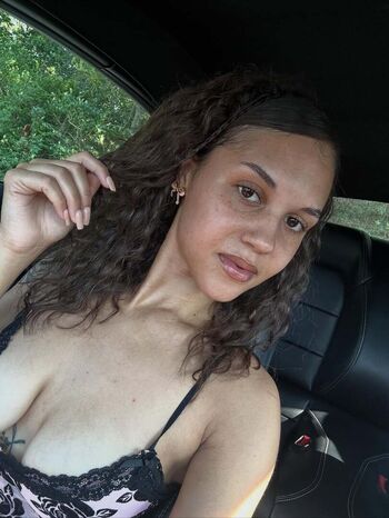 Full leaked Giavannanmoore private onlyfans photo