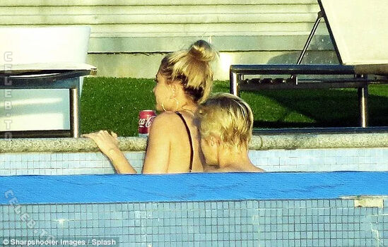 Hailey Bieber