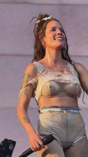 Full leaked Halsey page private onlyfans photo