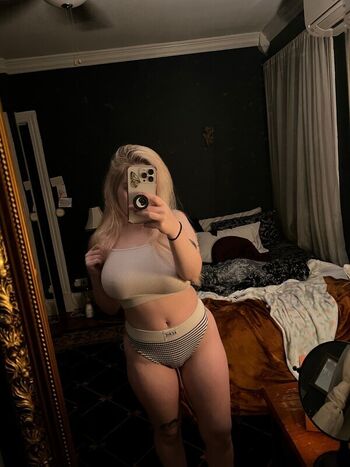 Full leaked Heartxsigh private onlyfans photo