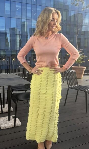 Helen Skelton