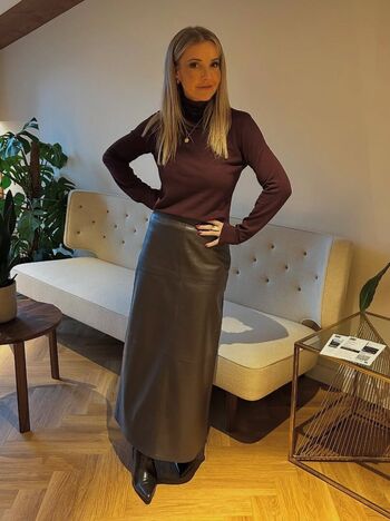 Helen Skelton