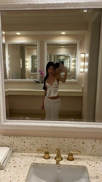 Full leaked Holly lim  page private onlyfans photo