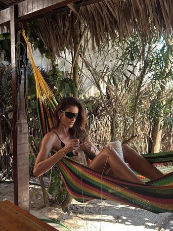 Izabel Goulart