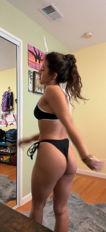 Full leaked Jasmine yi private onlyfans photo