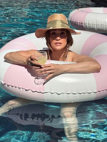 Jennifer Lopez