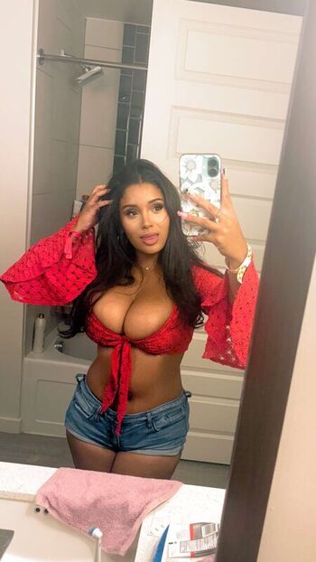 Full leaked Justleilani private onlyfans photo