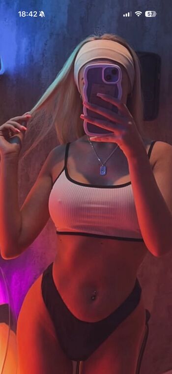 Full leaked Leigha tait private onlyfans photo