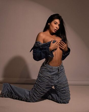 Full leaked Lele mantilla private onlyfans photo
