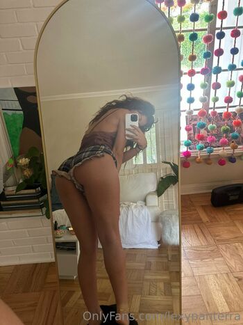 Full leaked Lexypanterra private onlyfans photo