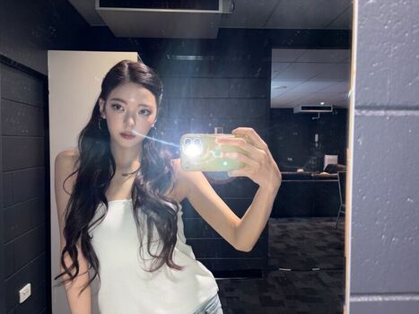 lia_loves___