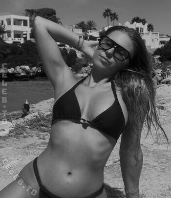 louisamarie_ney