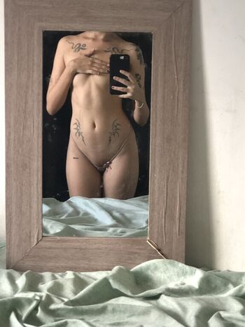 Full leaked Lyn fuck packzin private onlyfans photo