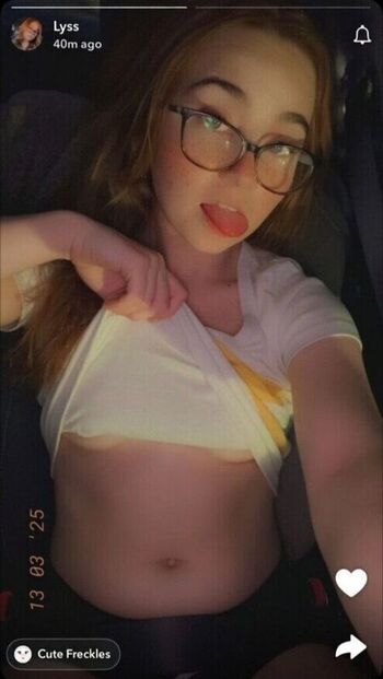 Full leaked Lyssaurora private onlyfans photo