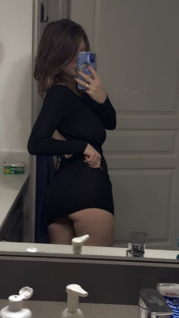 Full leaked Makomommyvt private onlyfans photo