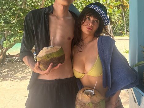 Full leaked Malina weissman private onlyfans photo