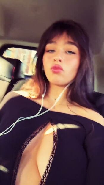 Full leaked Malina weissman private onlyfans photo