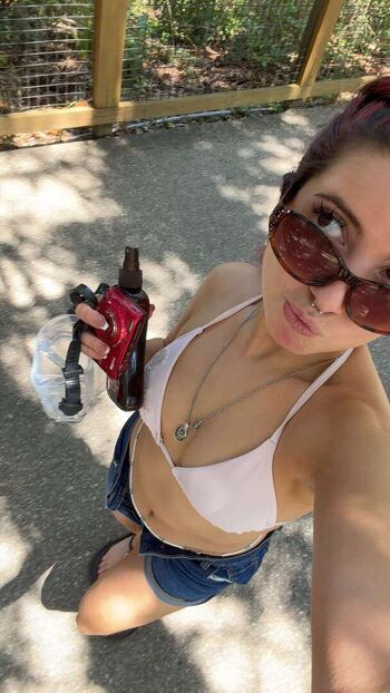 Full leaked Midget miki page private onlyfans photo
