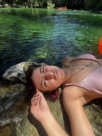 Full leaked Midget miki page private onlyfans photo