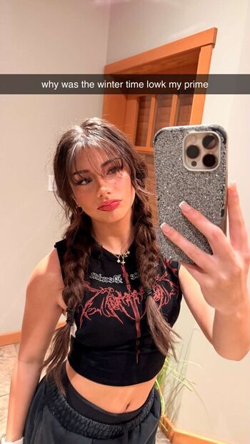 Mikayla Campinos