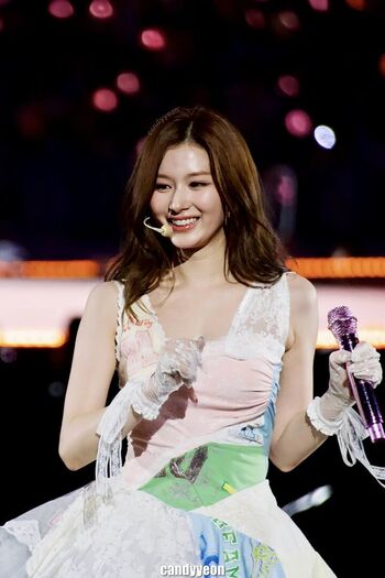 Minatozaki Sana