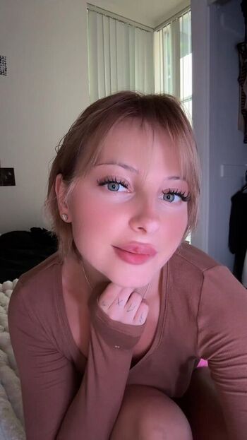 Full leaked Mollyxmoore private onlyfans photo